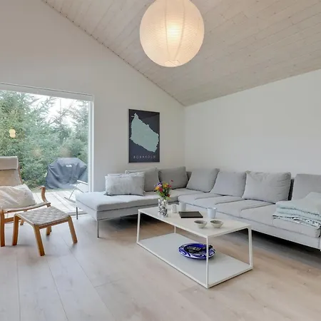 Iivo - 350m From The Sea By Interhome
